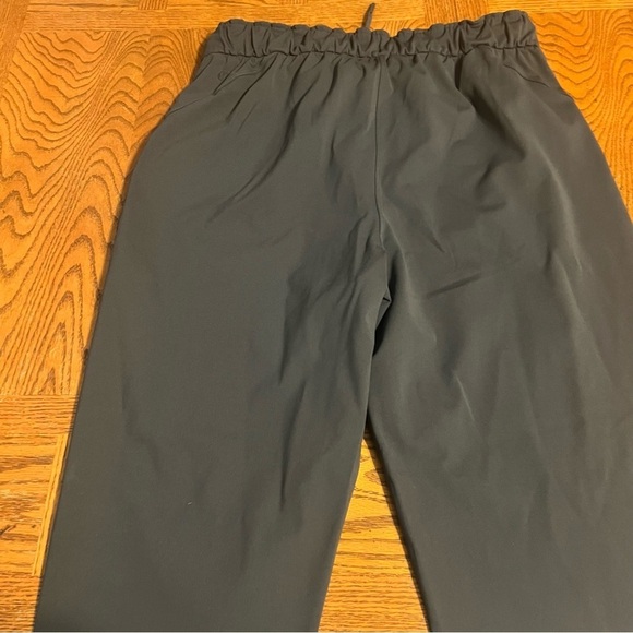 Lululemon Keep Moving Pant 7/8 High-Rise in Graphite Gray Sz 12 Athletic Travel - Picture 12 of 16